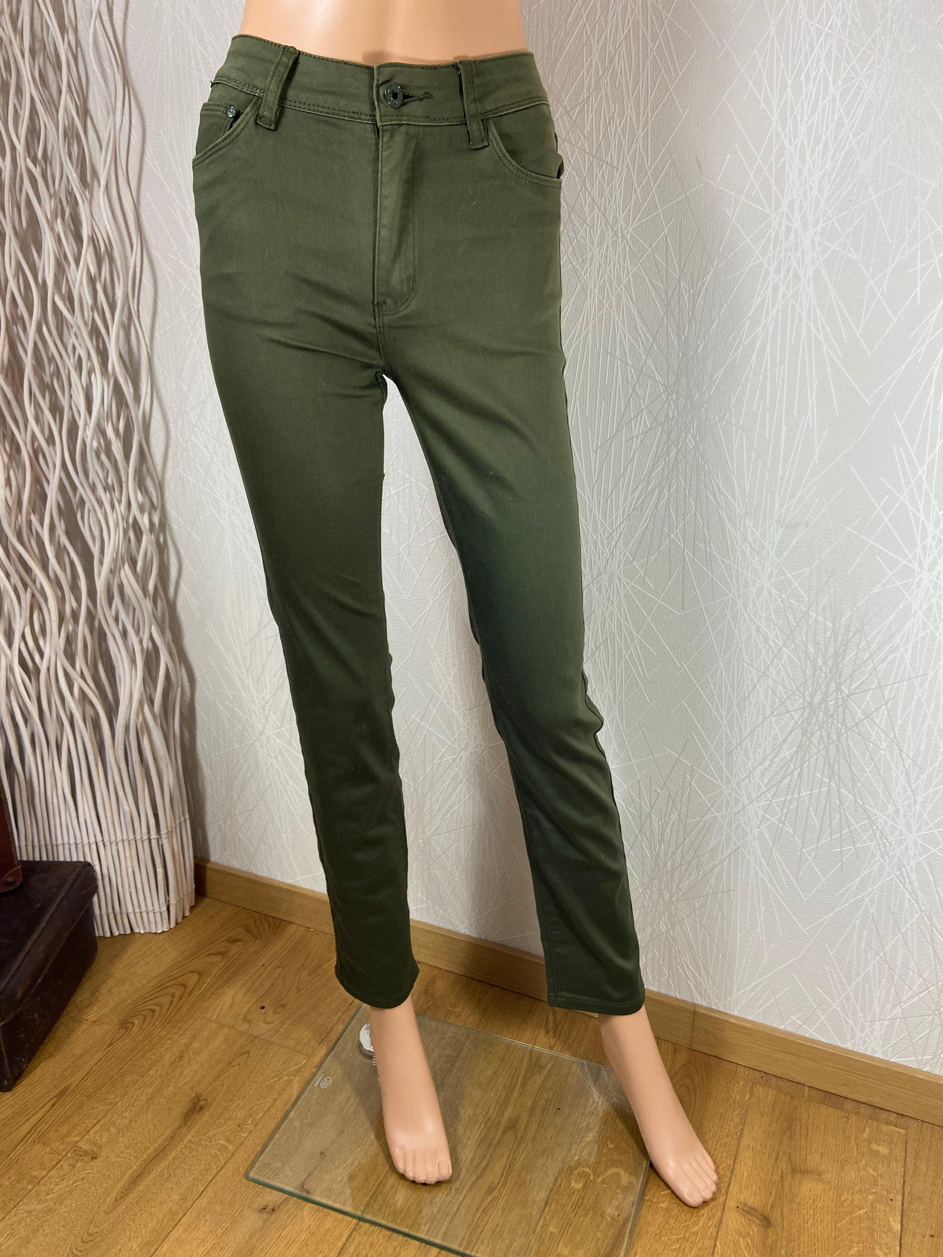 Pantalon en coton stretch kaki Sarah John – Offre-Unique