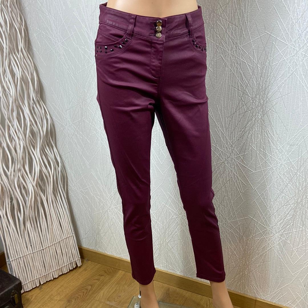 Pantalon enduit taille haute 7/8 ajusté rouge prune avec strass