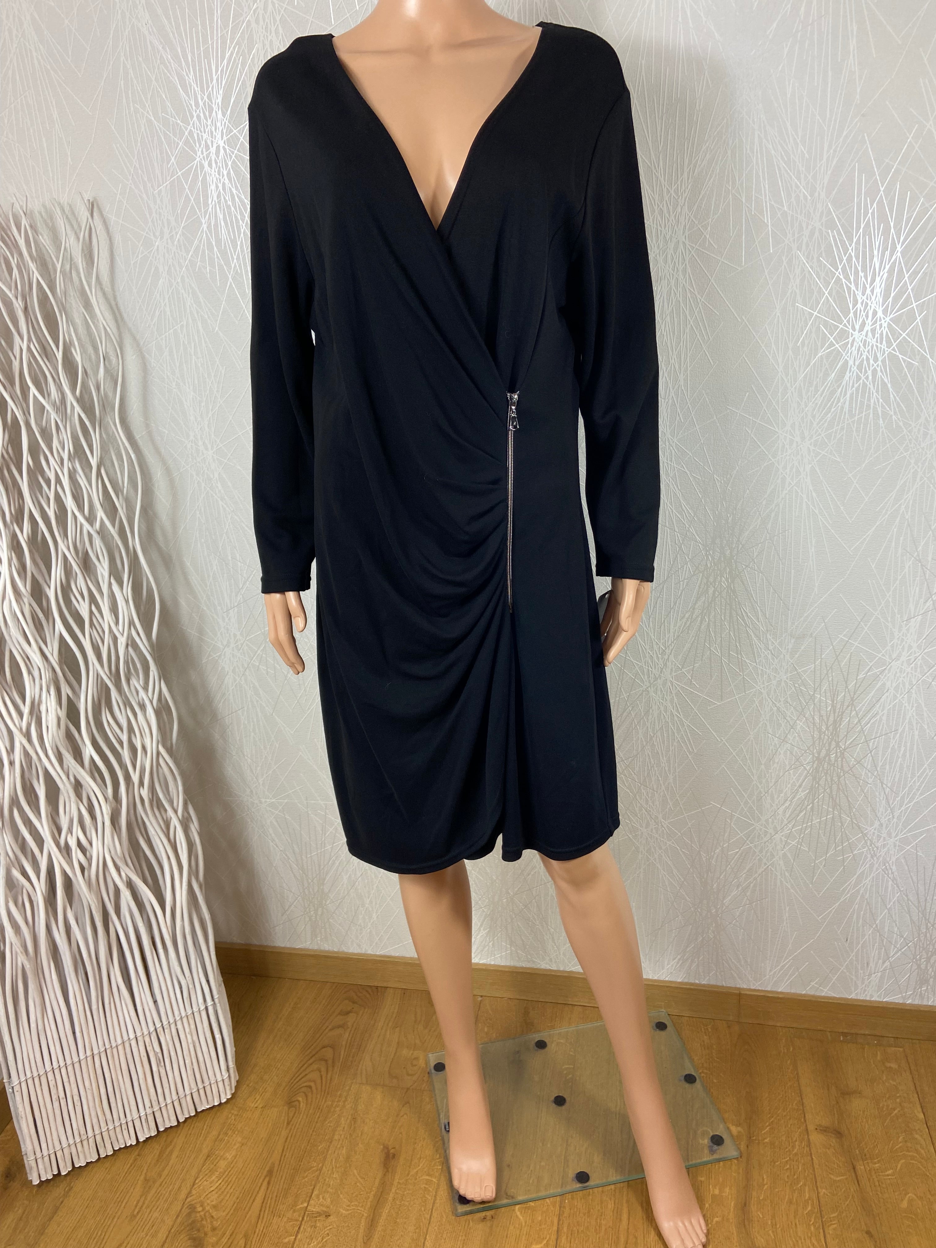 Robe noire drapée manches longues décolleté plongeant One O One