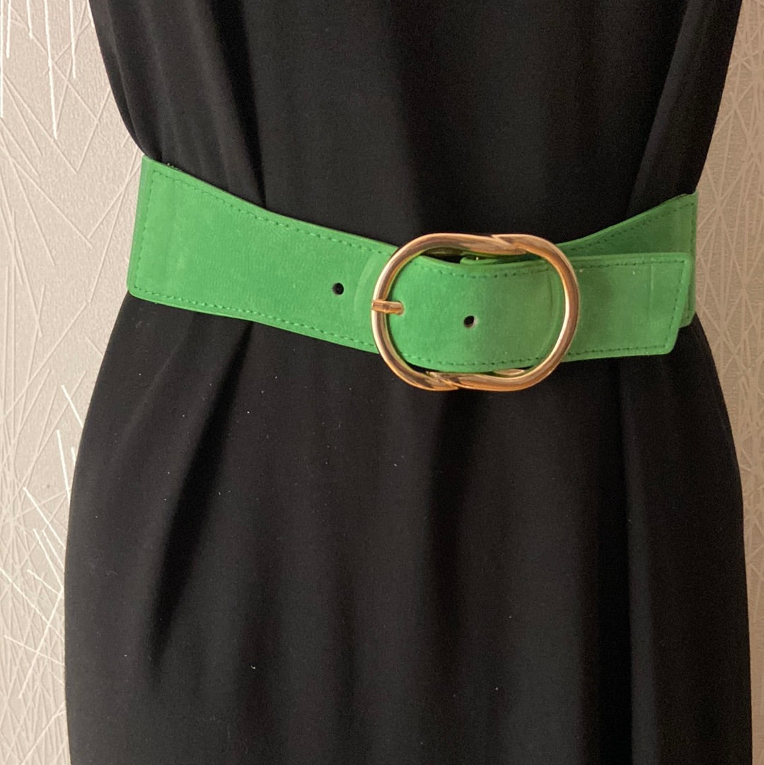 Ceinture élastique verte grande boucle dorée