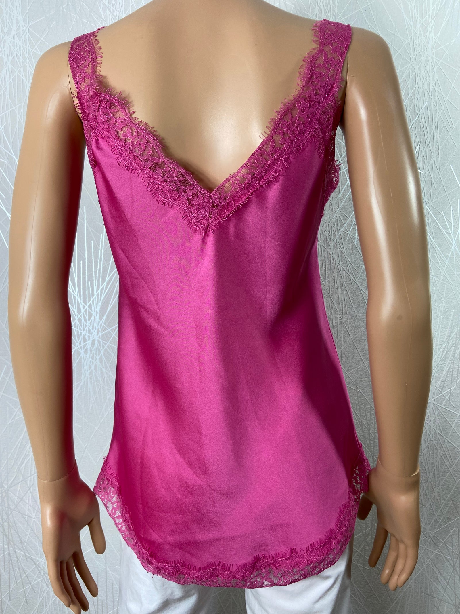 Top caraco rose satin bretelles dentelle Adilynn