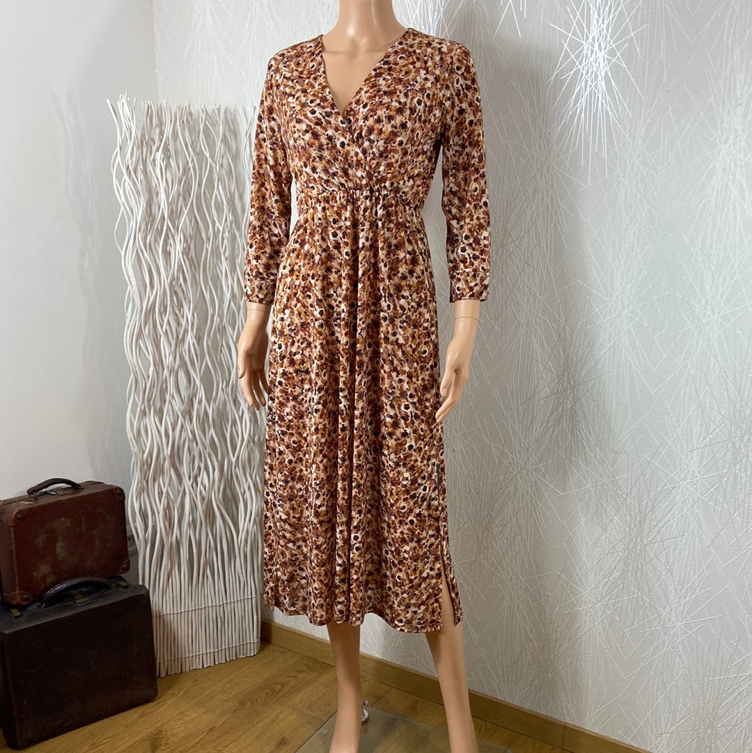 Robe midi beige à motifs marron manches 3/4 cache coeur Le Singe de Julie