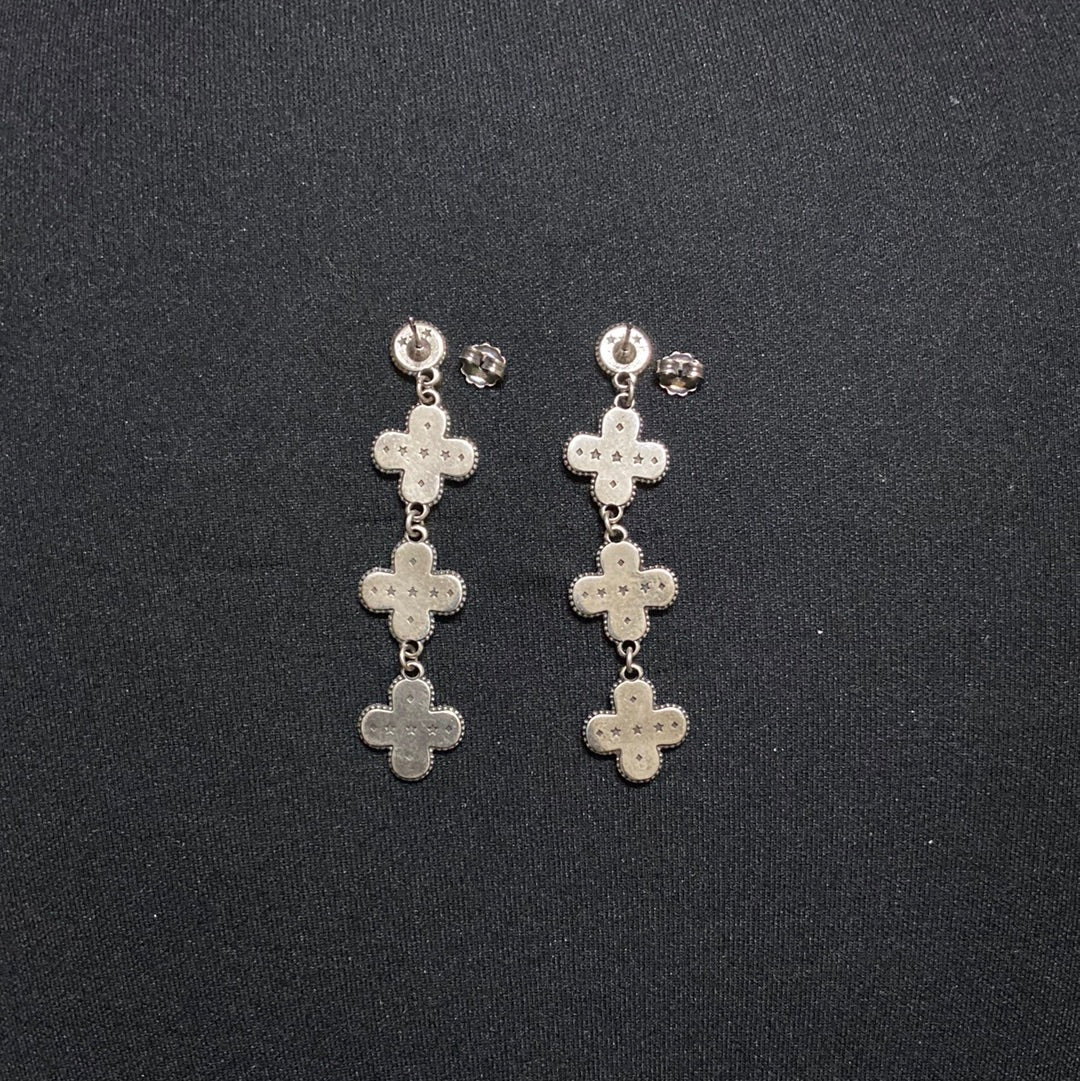 Boucles d’oreilles pendantes croix noires plaquée argent Shabada