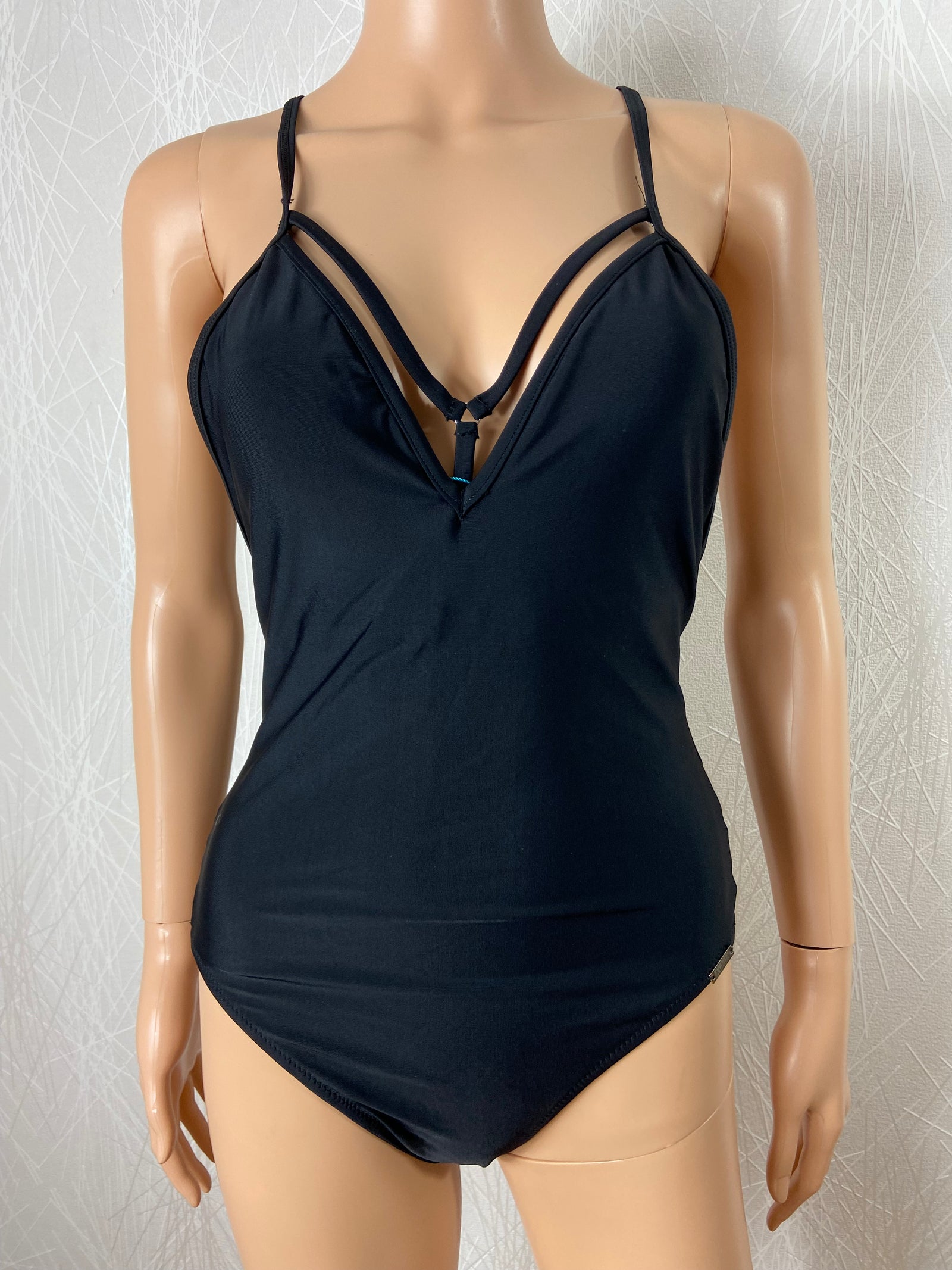 Maillot de bain noir monokini 1 pièce Sexy Touch Modesty Aulala