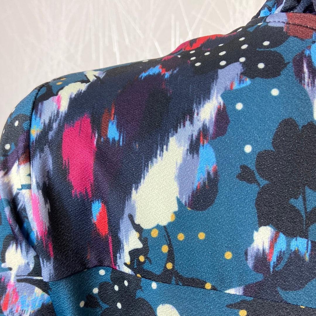 Blouse multicolore avec jeux de plis encolure V Le Singe de Julie - Offre-Unique