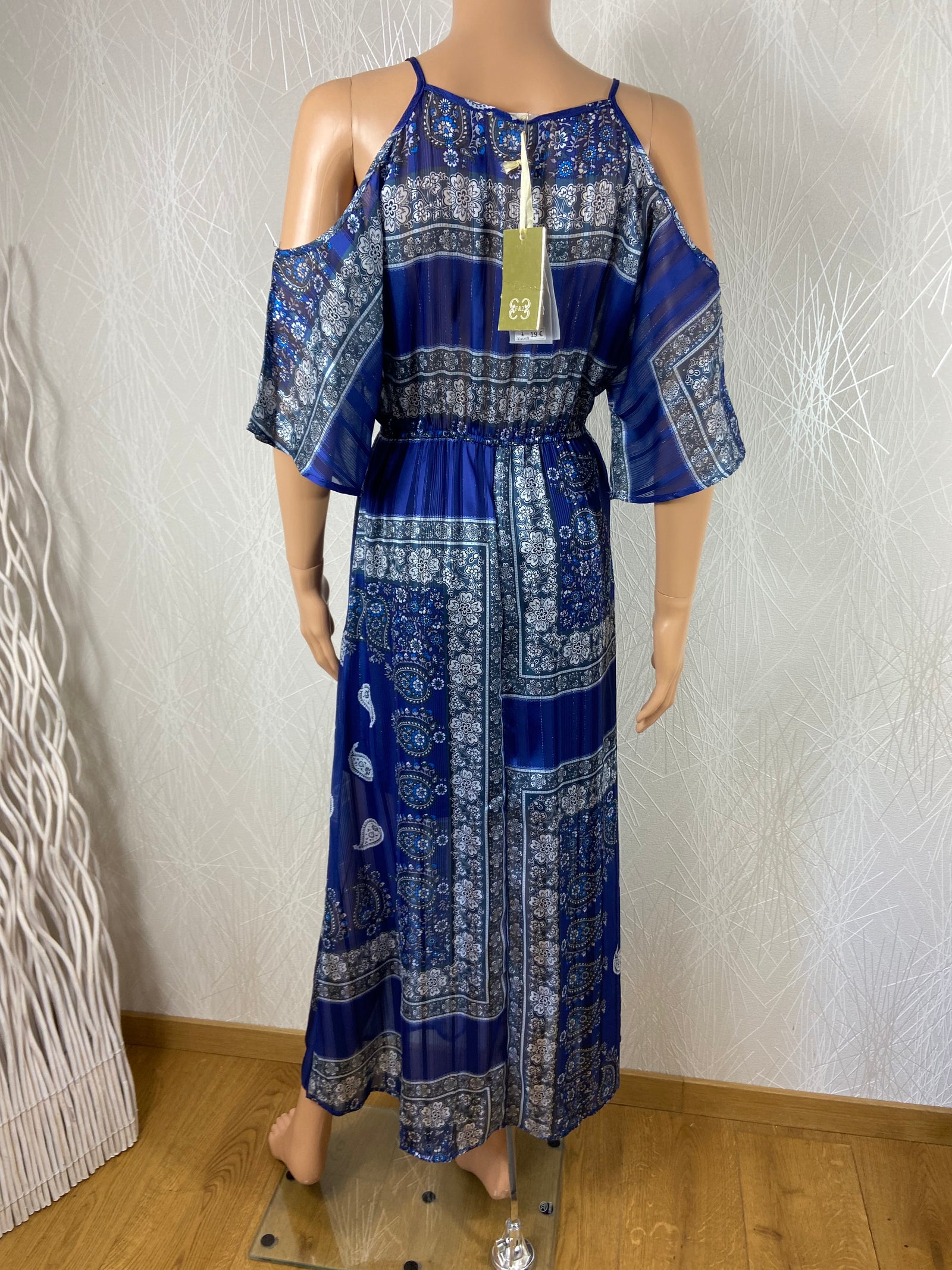 Robe bleue légère à bretelles épaules dénudées F&2