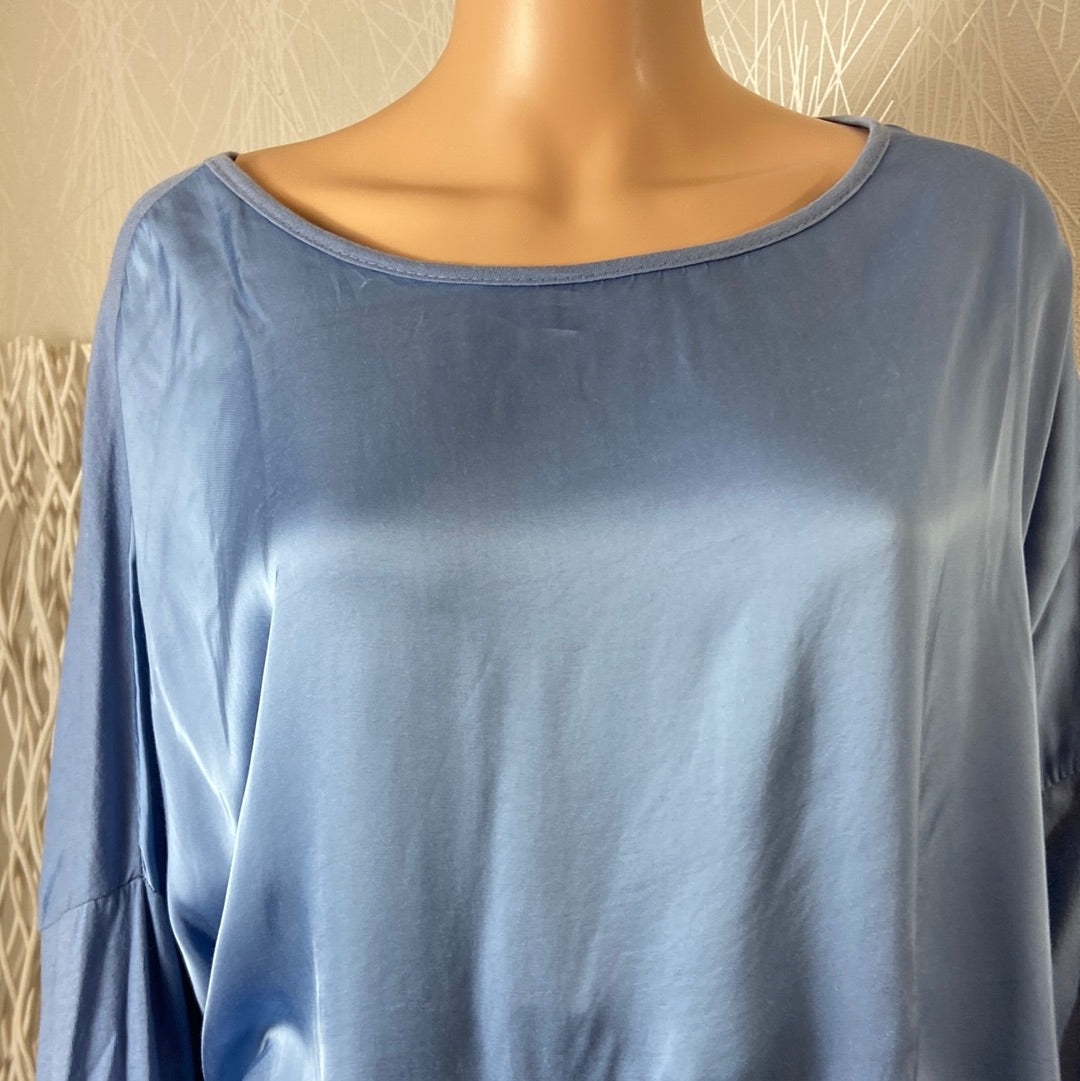 Blouse satinée asymétrique col bateau Made In Italy