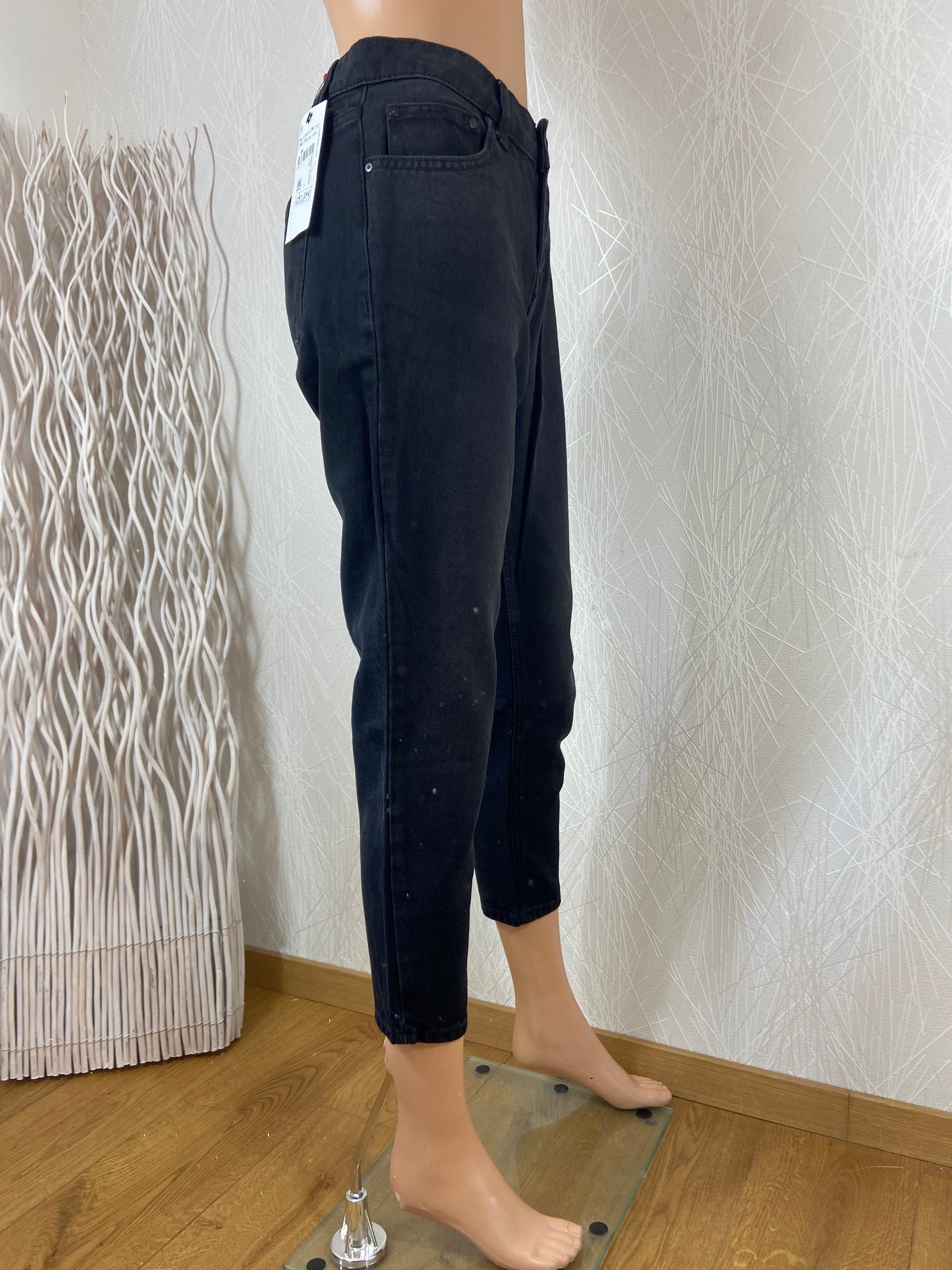 Jeans slim noir ultra confortable de la marque LBT