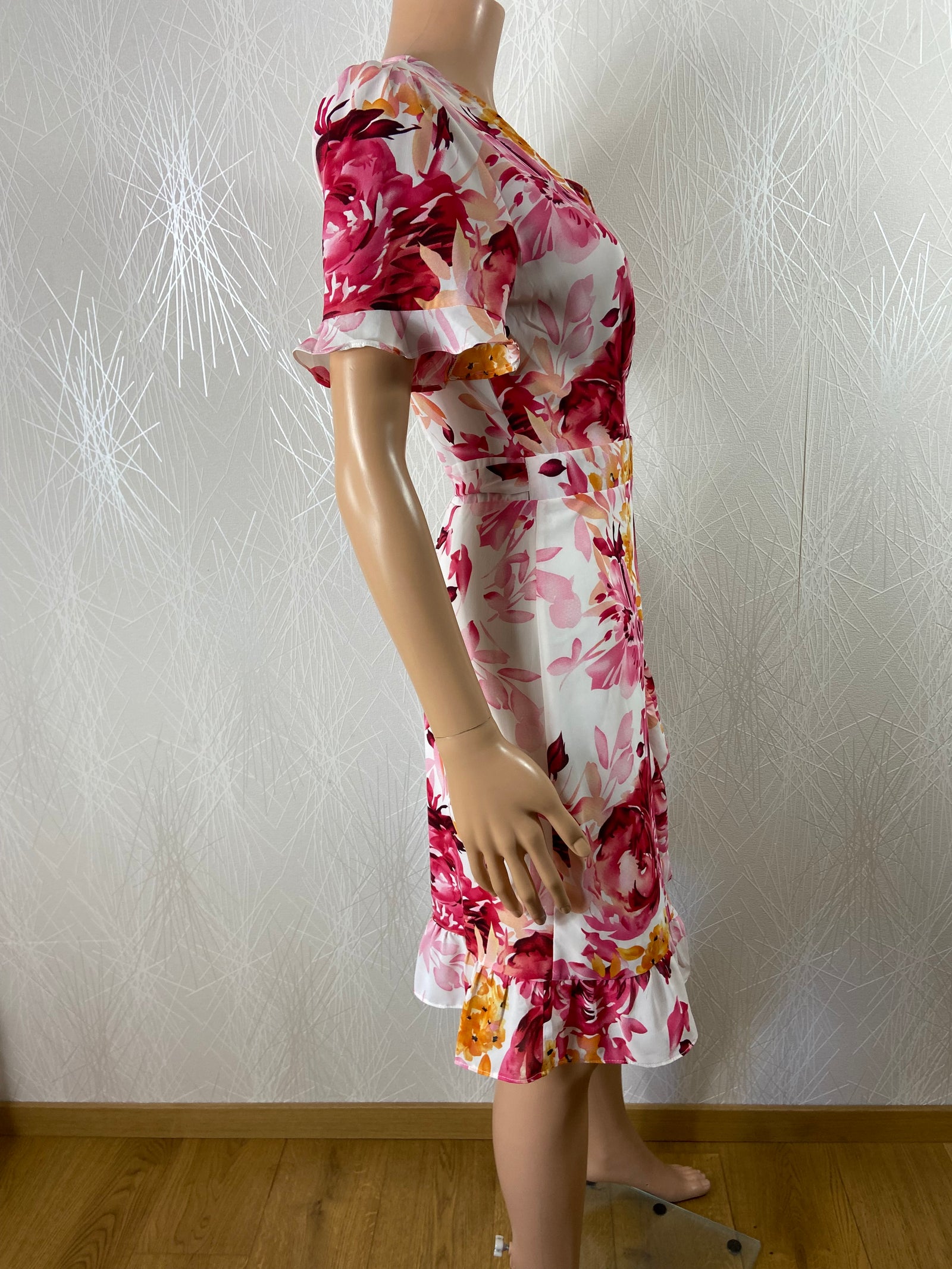 Robe portefeuille fleurs rose volants flot Vintage Dressing