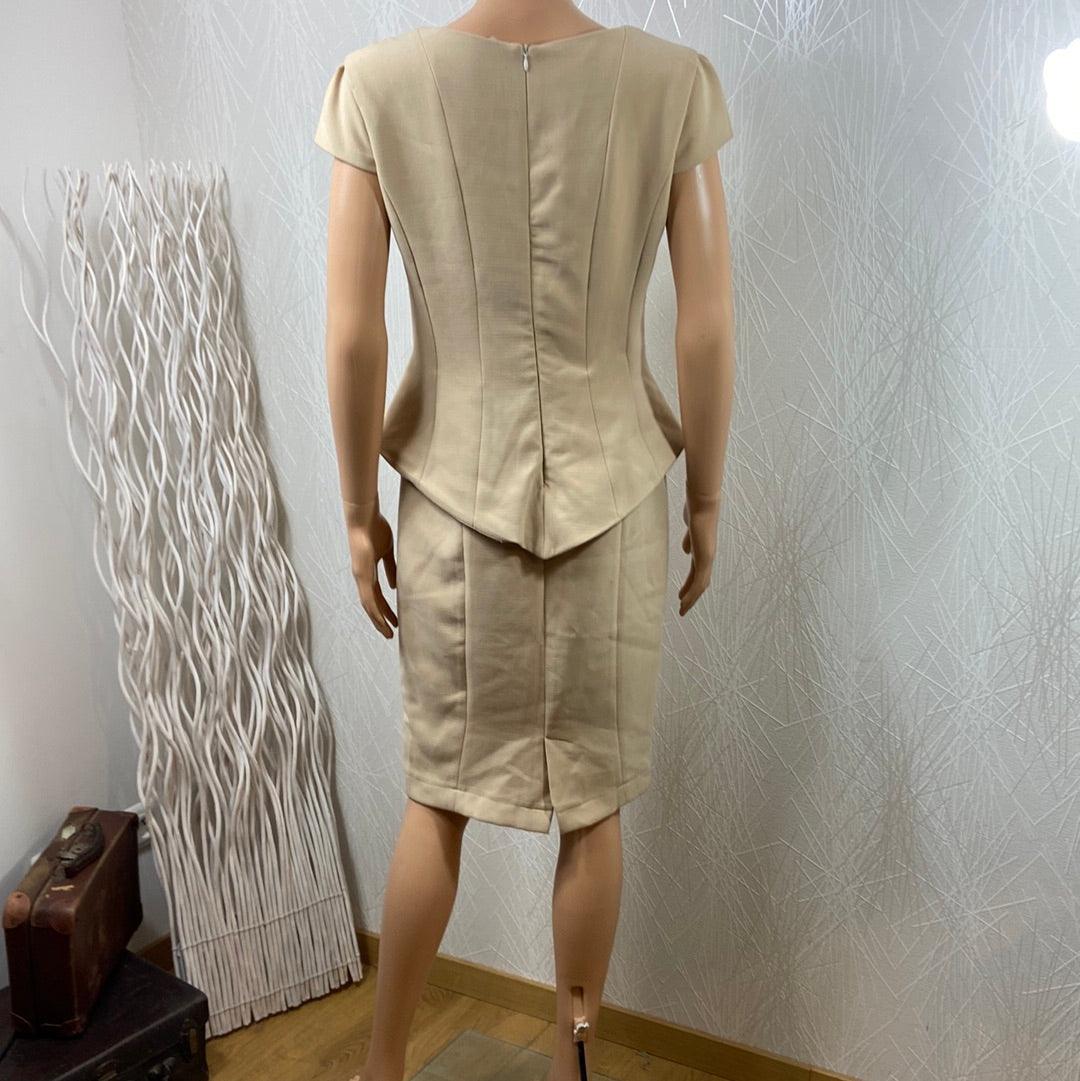 Robe beige habillée manches mancherons col carré - Offre-Unique