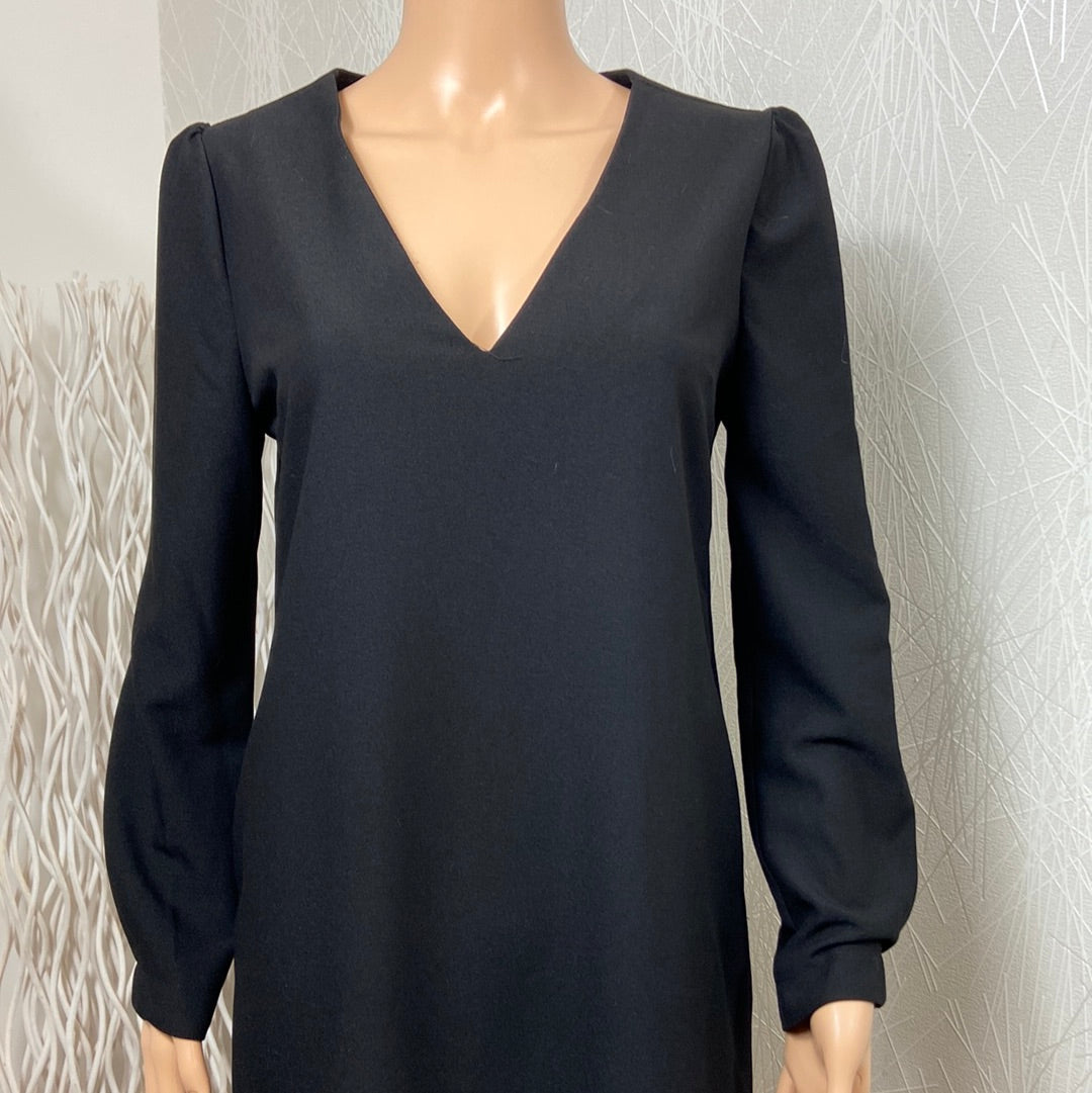 Robe noire modèle misha crepe maison marley