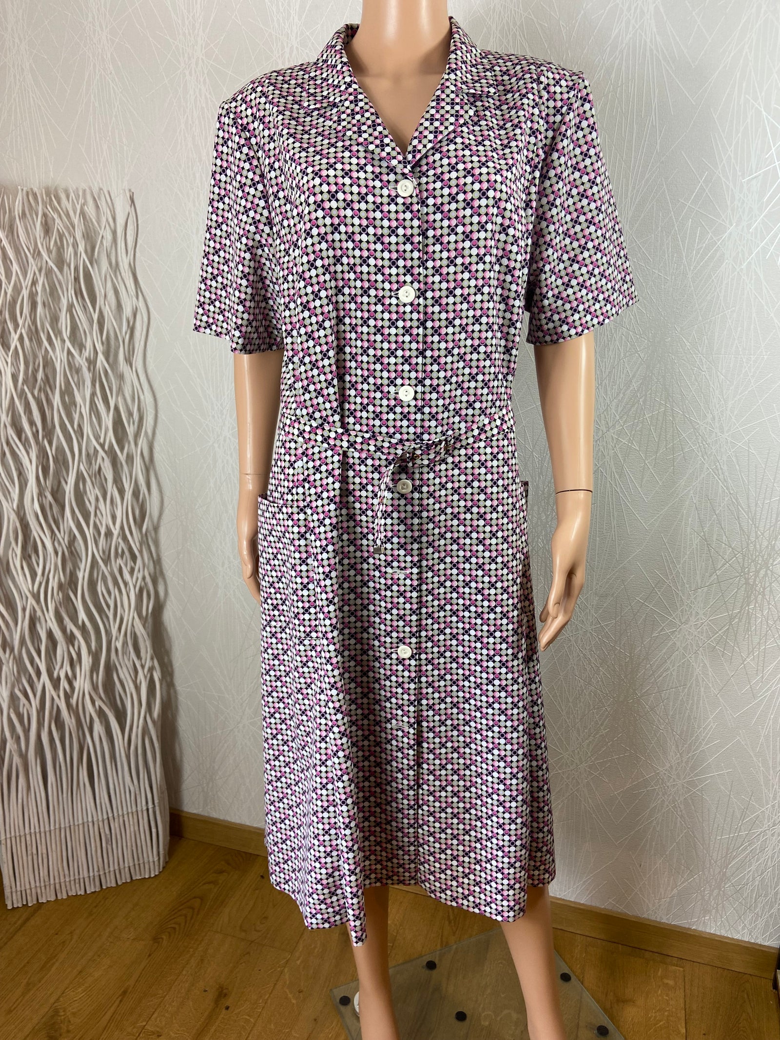 Robe boutonnée manches courtes  coupe droite Gévana - Grande taille 54