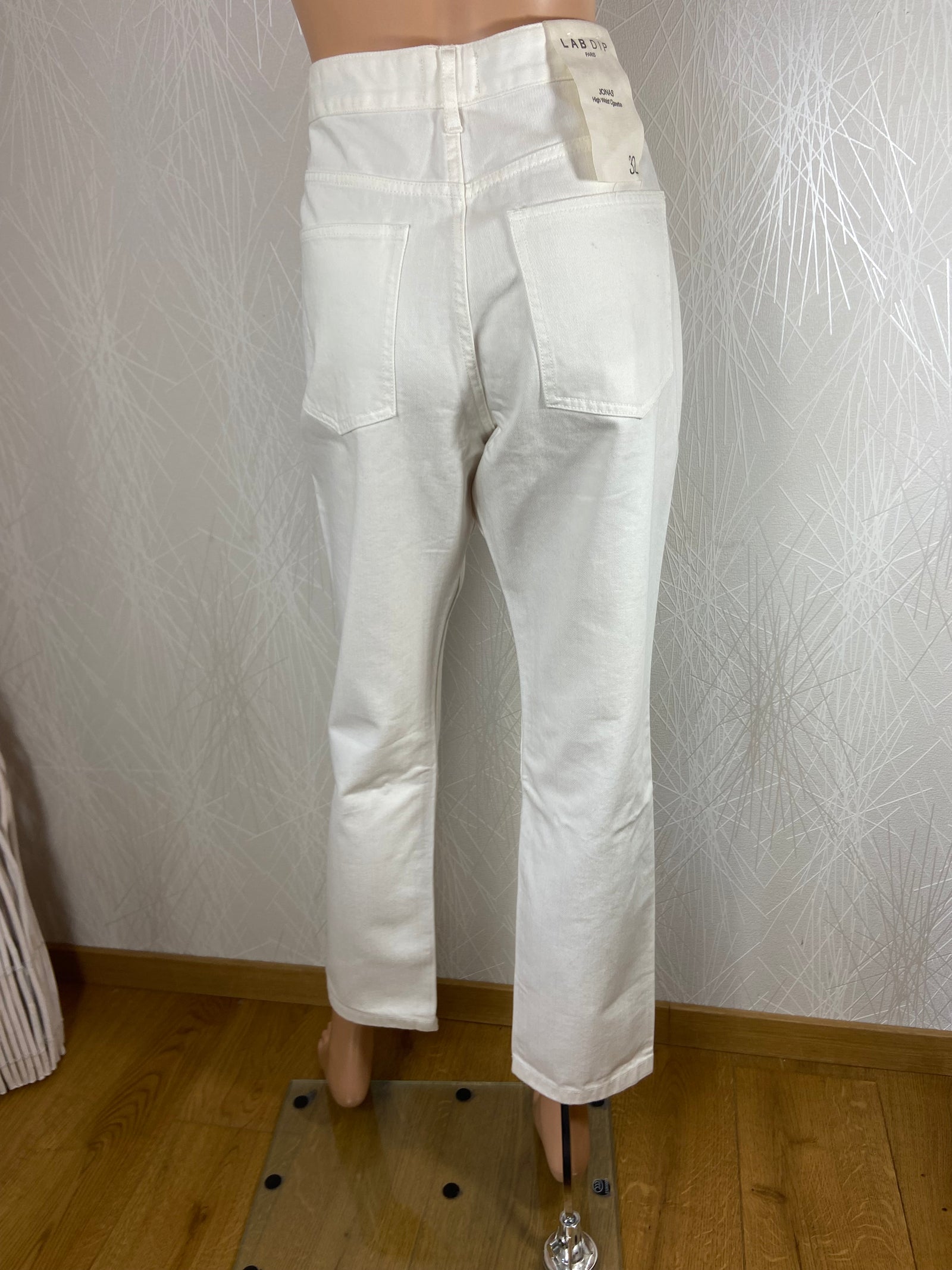 Pantalon coton denim blanc taille haute coupe droite modèle Jonas Argile Lab Dip