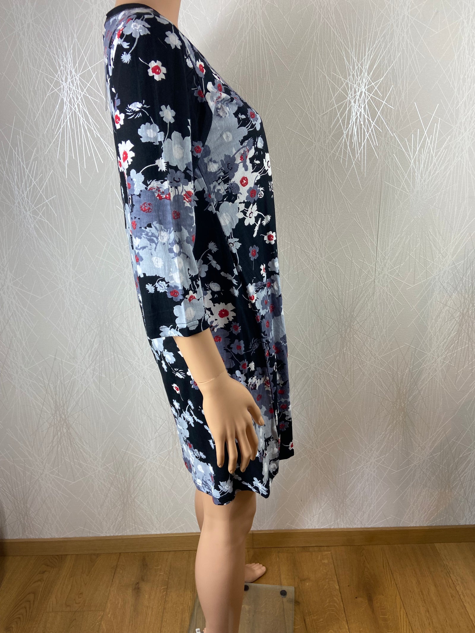 Robe noire en coton motifs fleuris manches 3/4 Aller Simplement