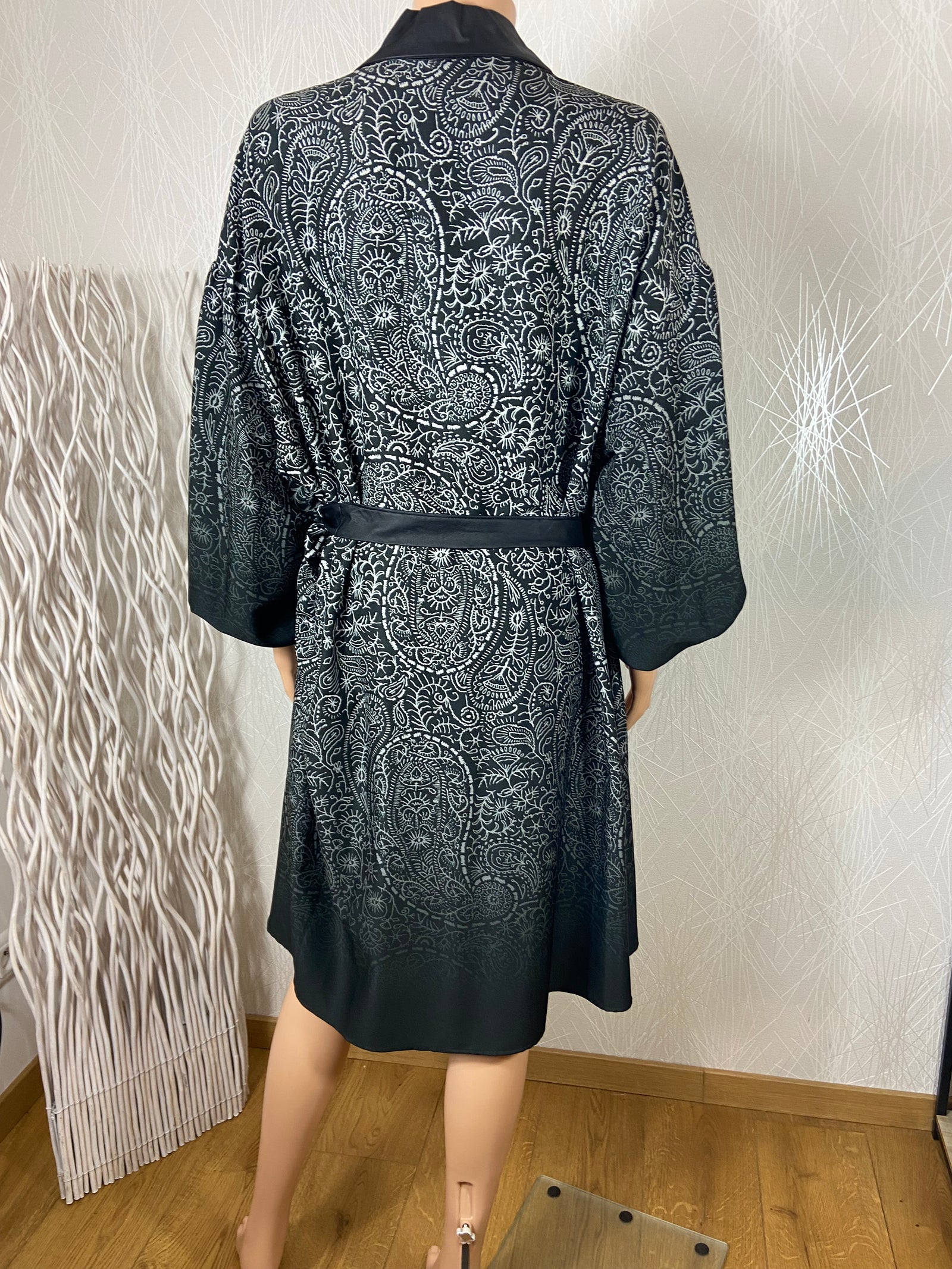 Robe chemisier noire manches longues strass Mat