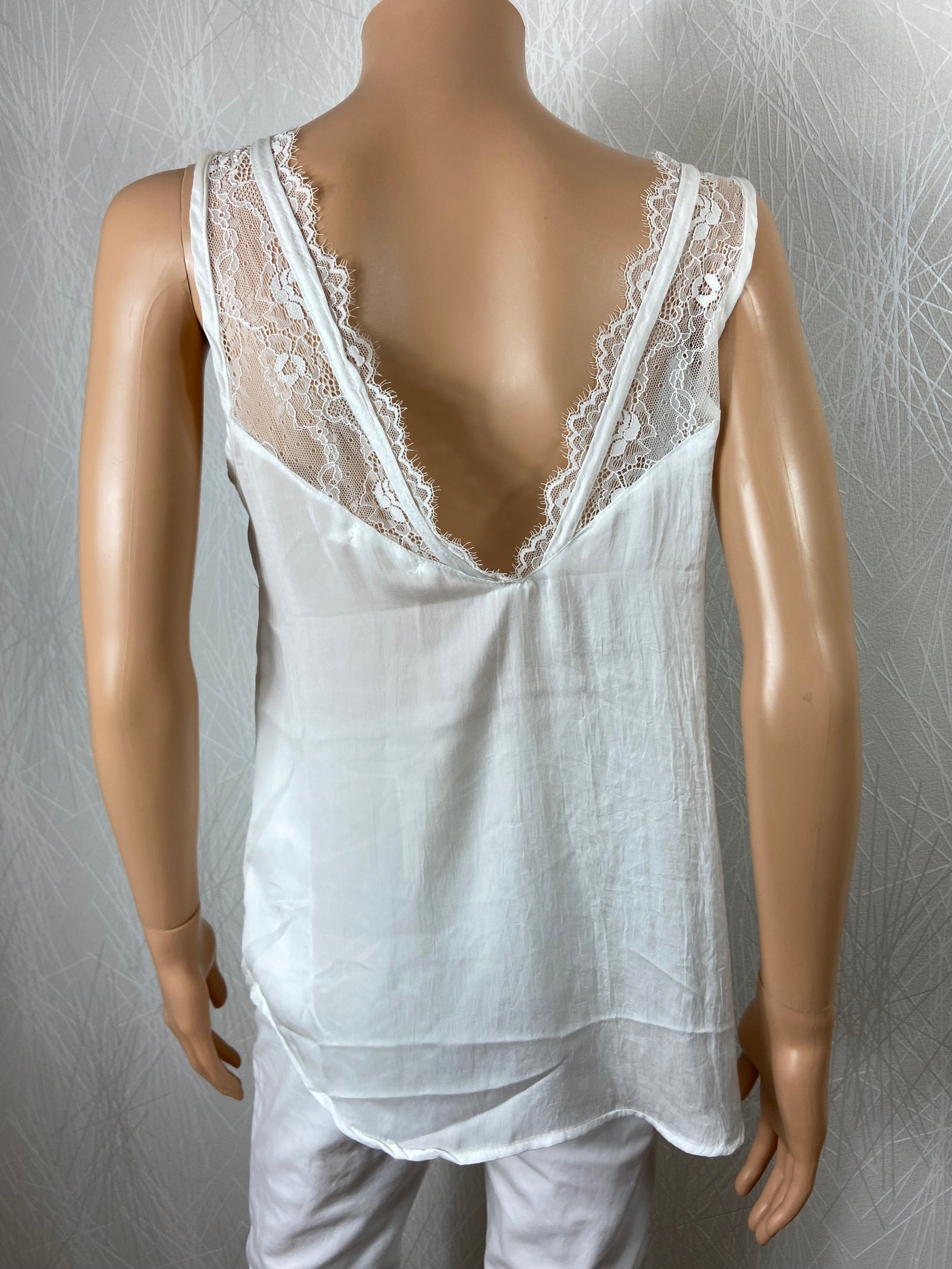 Top blanc long transparent bretelles en dentelle Vintage Dressing