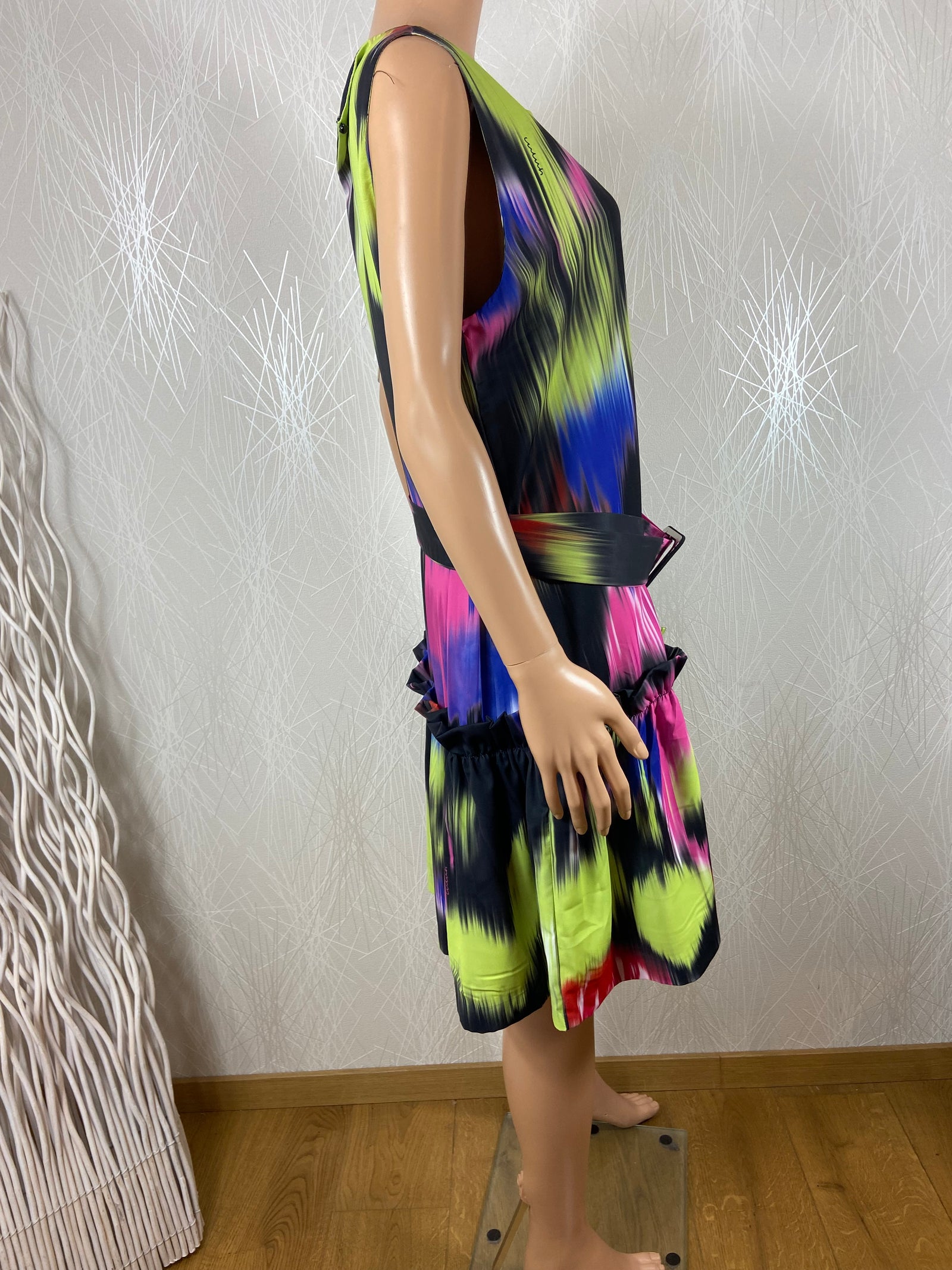 Robe multicolore doublée sans manches Lulu H