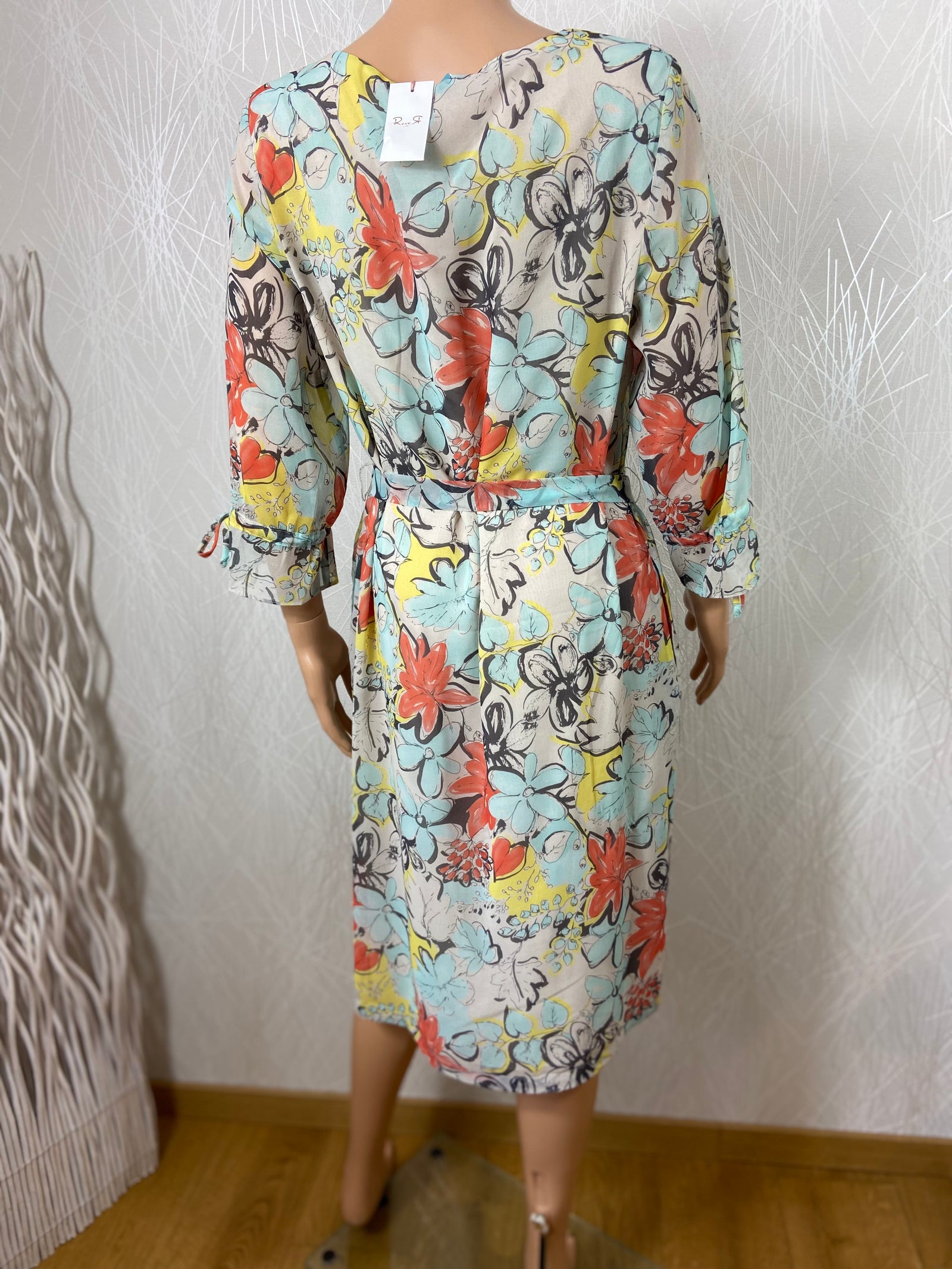 Robe doublée motif fleurs manches 3/4 avec cordon à nouer Reve