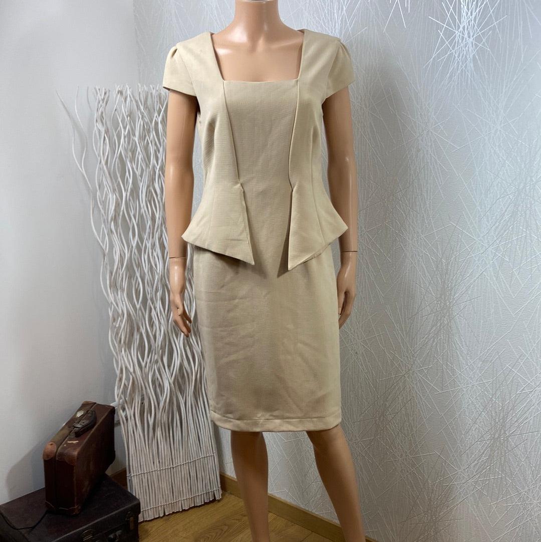 Robe beige habillée manches mancherons col carré - Offre-Unique