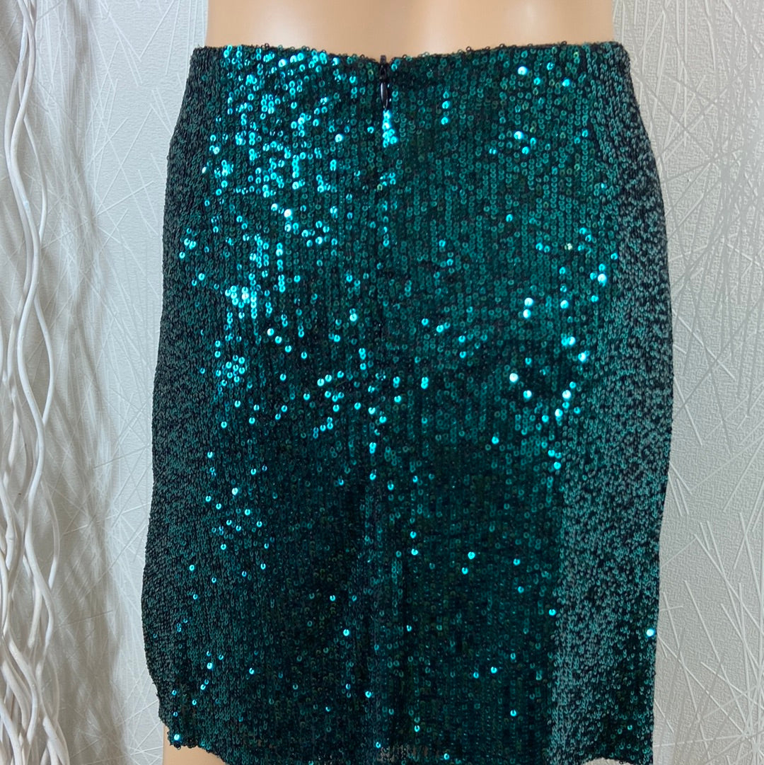 Jupe courte de soirée verte sequins paillettes taille mi-haute drapée Daphnea Paris