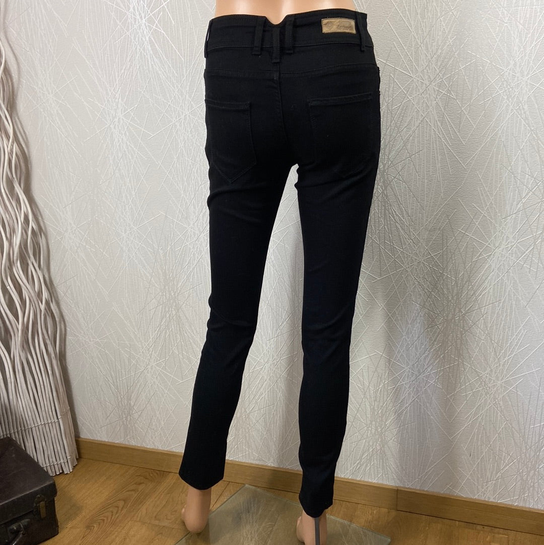 Jeans denim noir femme taille normale coupe slim modèle Sharon Le Comptoir des Quartiers