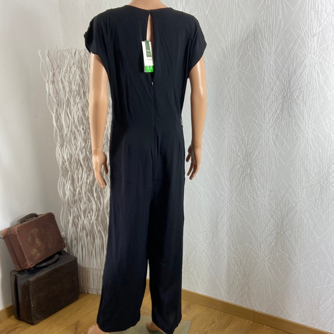 Combinaison noire sans manches jambes larges modèle Bymmjoella Jumpsuit B.Young