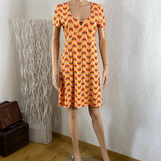 Robe manches courtes orange motif vintage 70's modèle Avi Surkana