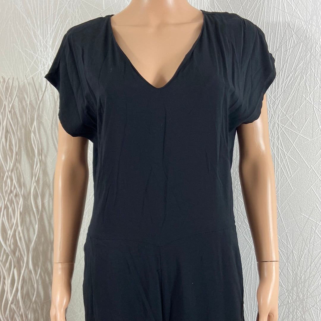 Combinaison noire sans manches jambes larges modèle Bymmjoella Jumpsuit B.Young