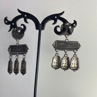 Boucles d’oreilles pendantes plaquée argent pierres semi-précieuses noires Shabada