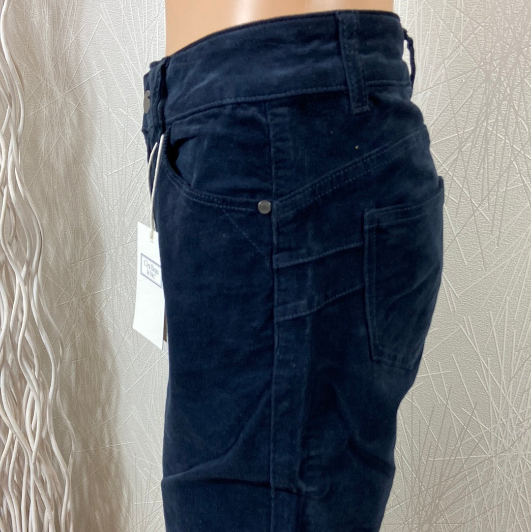 Pantalon velours bleu marine taille haute coupe girlfriend modèle Lucien C’est Beau la Vie