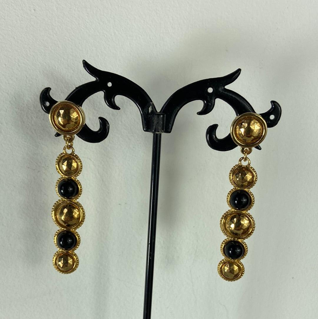 Boucles d’oreilles pendantes plaquées or pierres semi précieuses noires Shabada - Offre-Unique