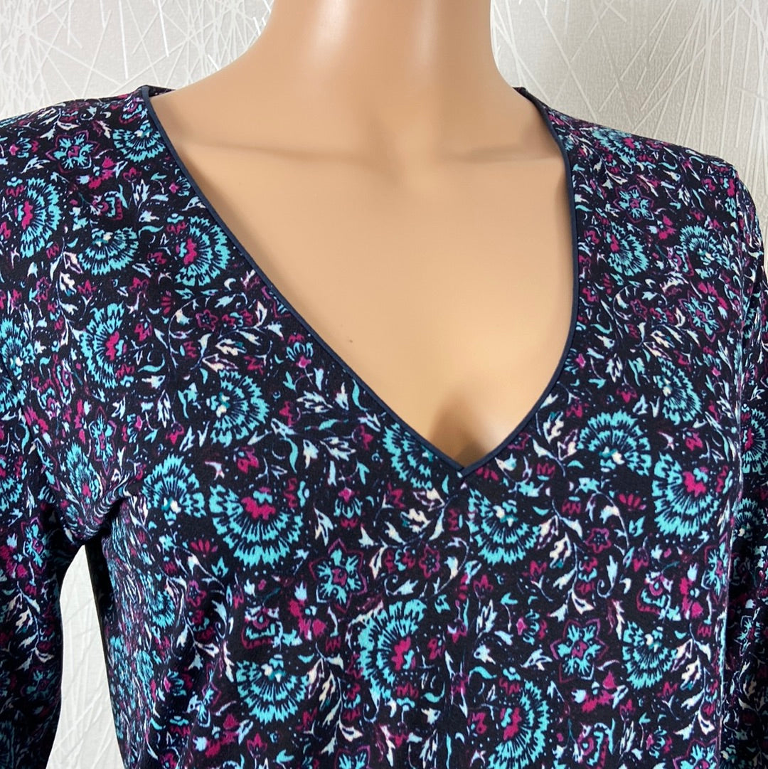 Blouse fleurie turquoise et rose col V Manches 3/4 elastique Le Singe de Julie