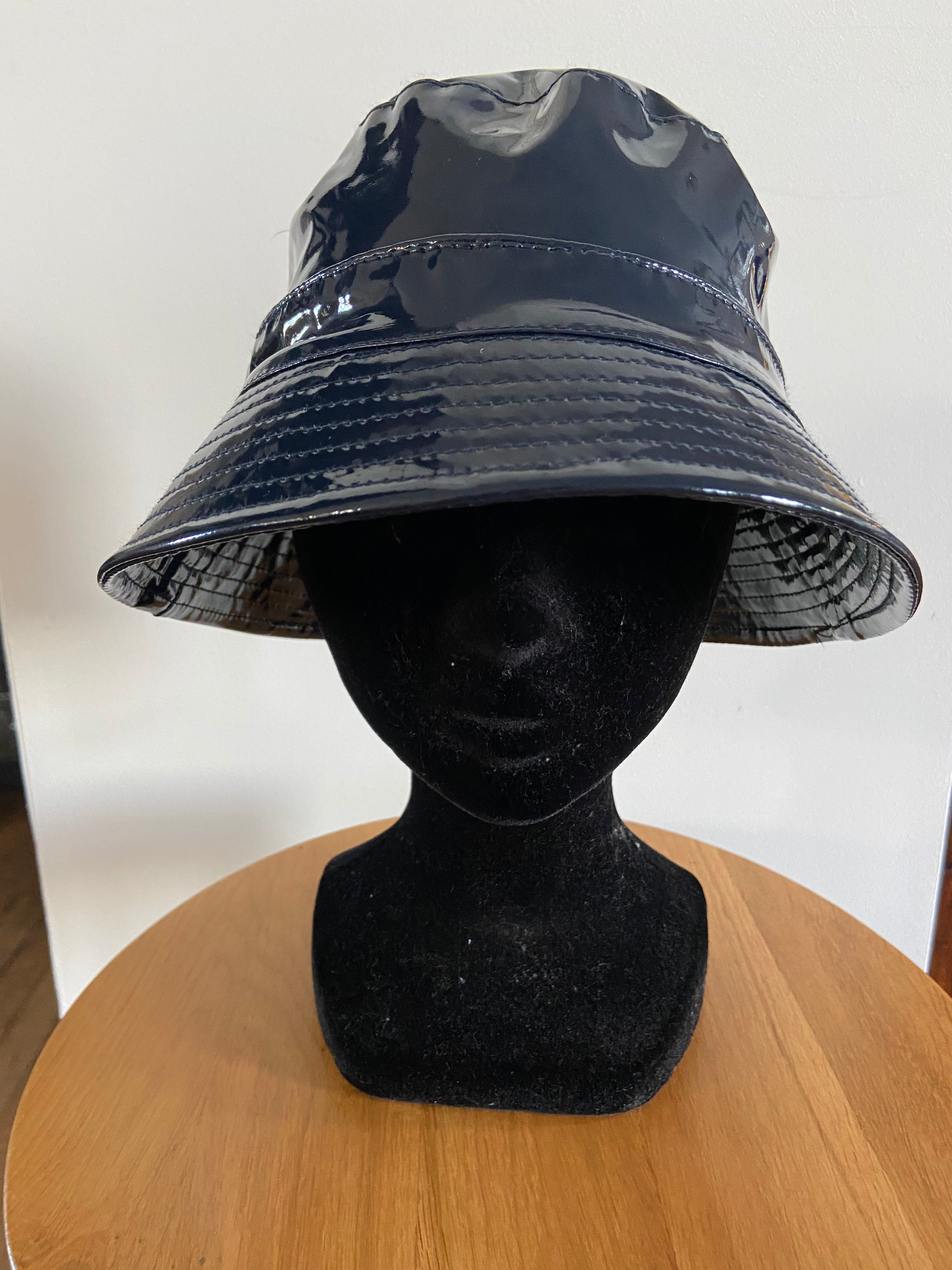 Chapeau de pluie bleu marine doublé coton