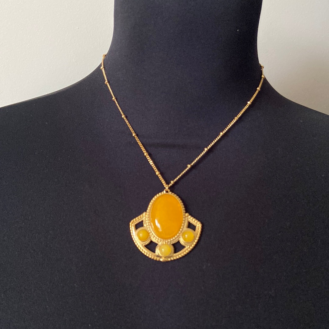 Collier pendentif plaqué or pierres semi-précieuses jaune orange Shabada