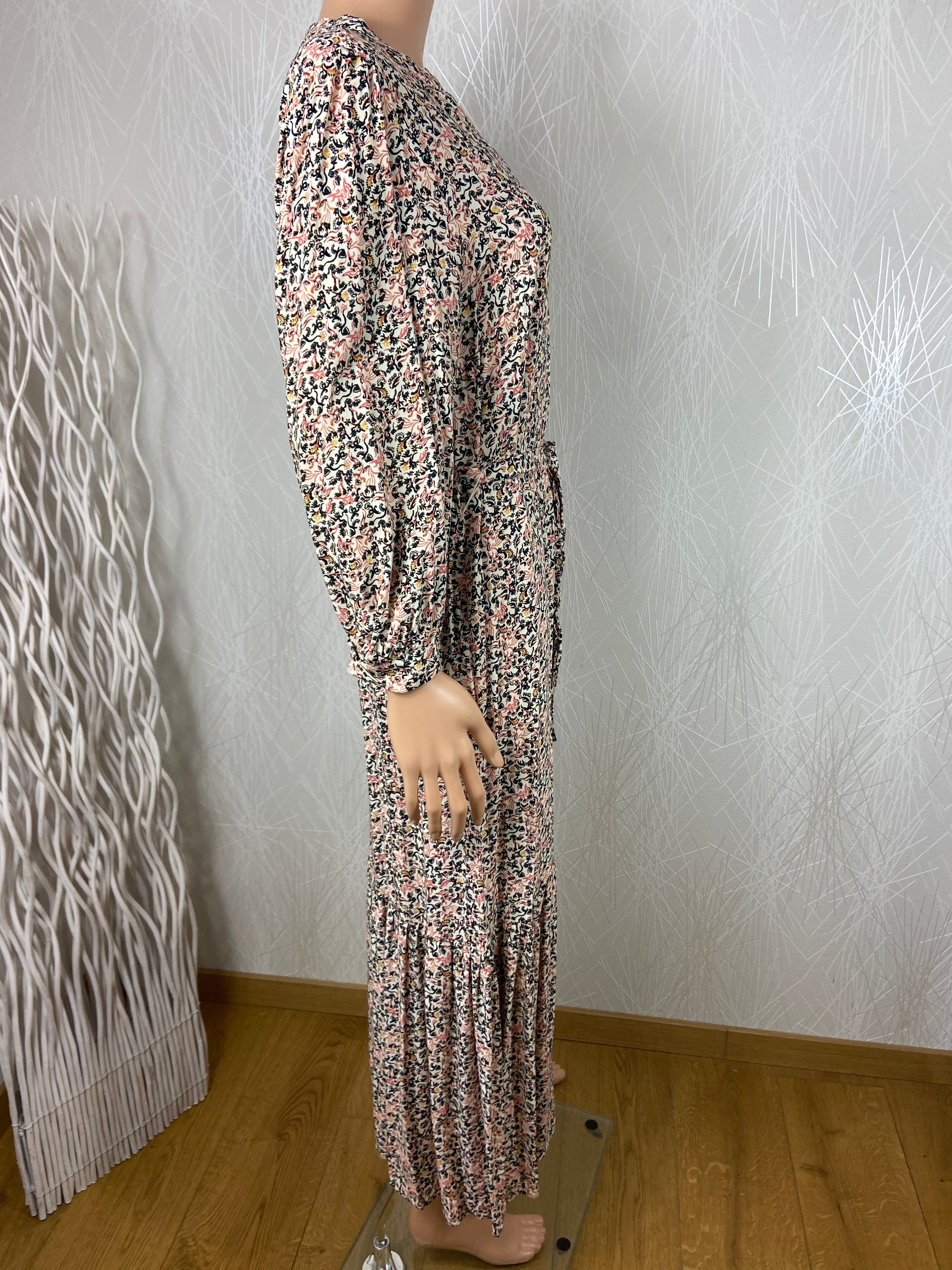 Robe longue rose beige manches 3/4 volants de Peppercorn