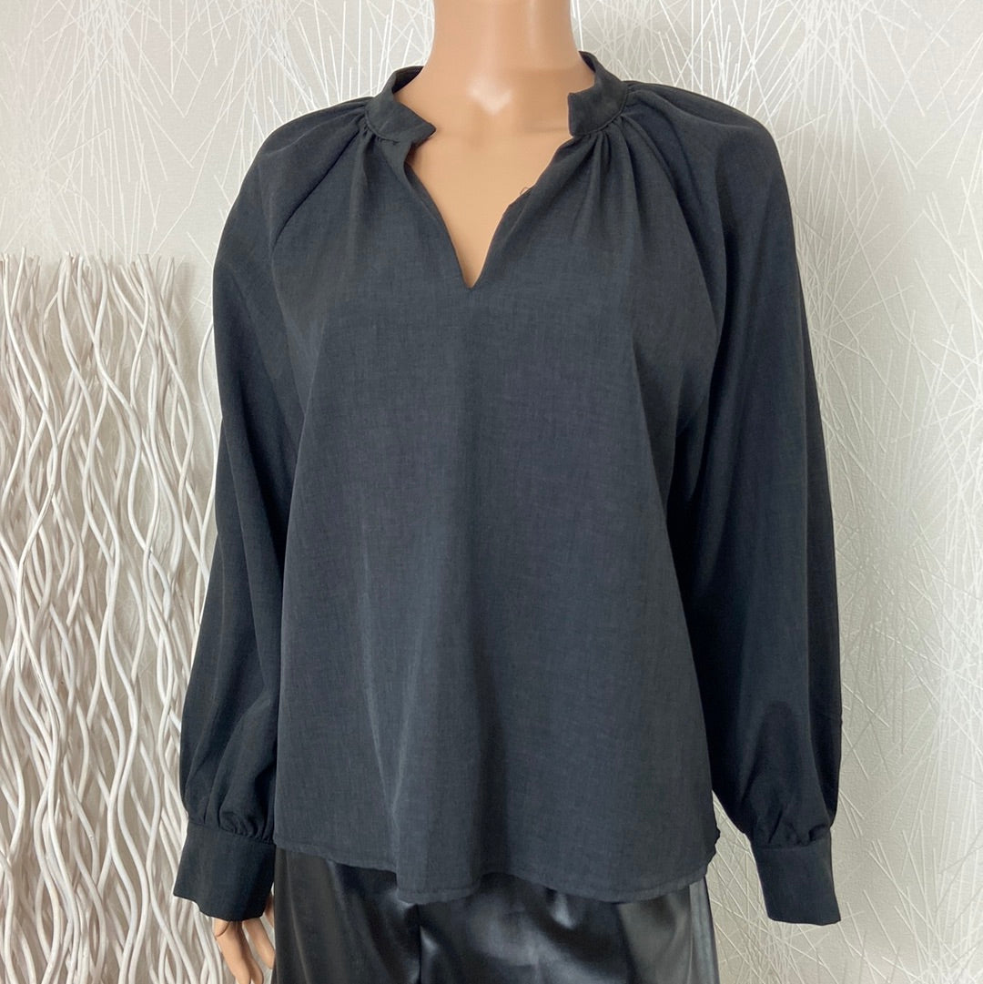 Blouse noire fluide col V Manches longues Lumina - Offre-Unique