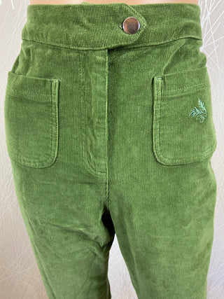 Pantalon velours côtelé vert taille haute coupe flare modèle Enigma Who’s That Girl