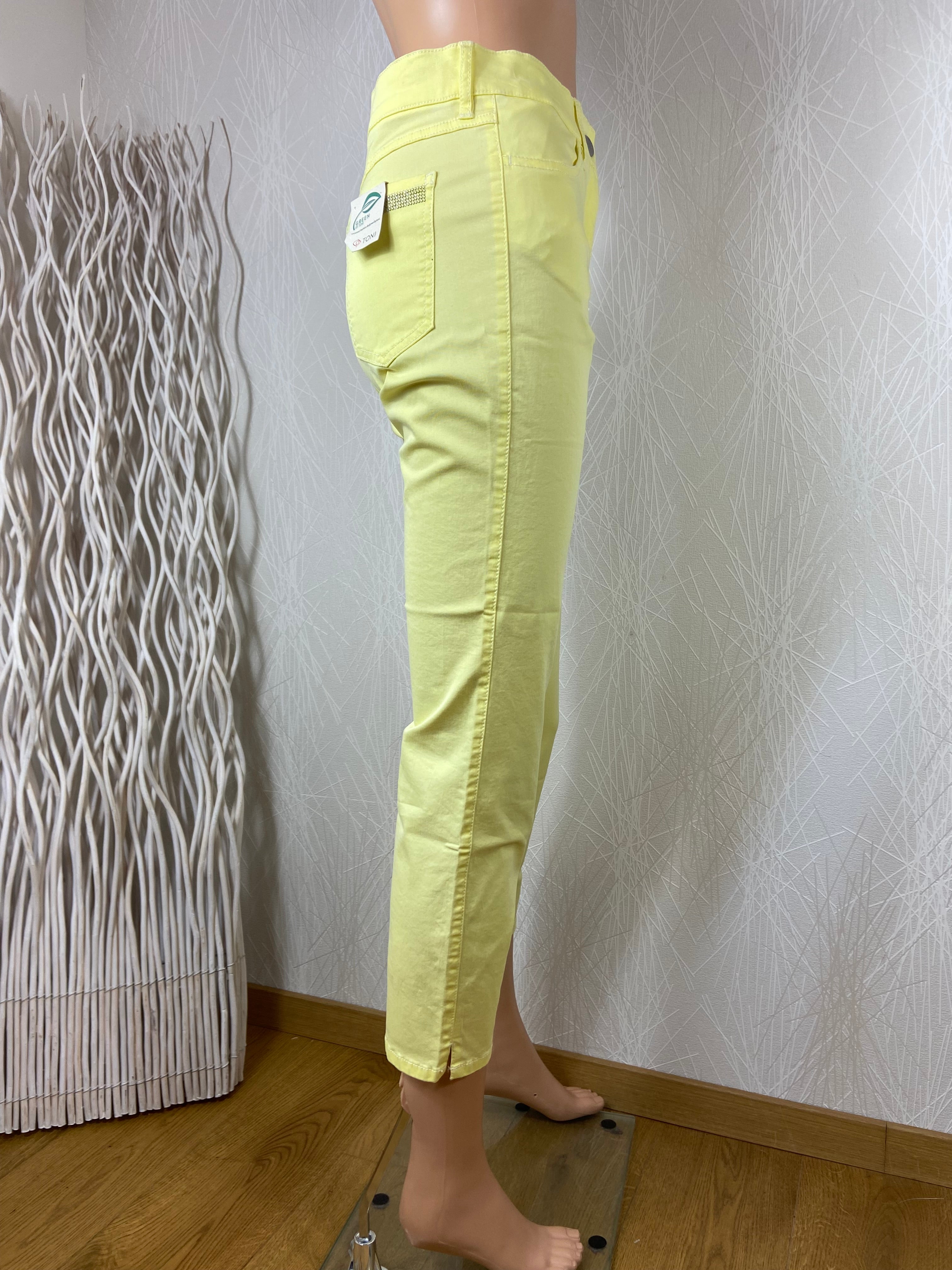Pantalon jaune coton 7/8 taille haute coupe étroite slim fit strass marque Toni