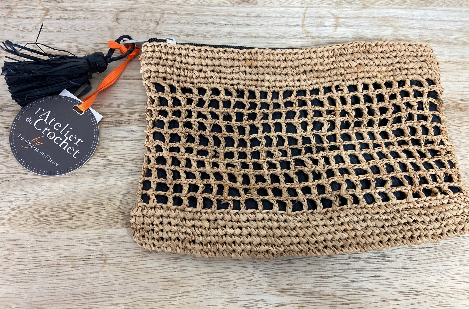 Pochette en raphia doublée coton L’Atelier du Crochet