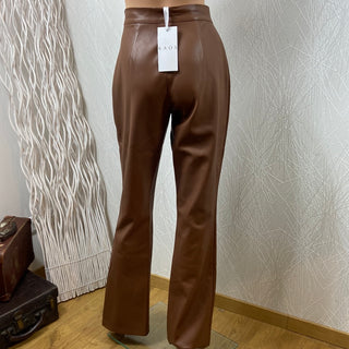 Pantalon femme en cuir synthétique marron taille haute coupe ample Kaos