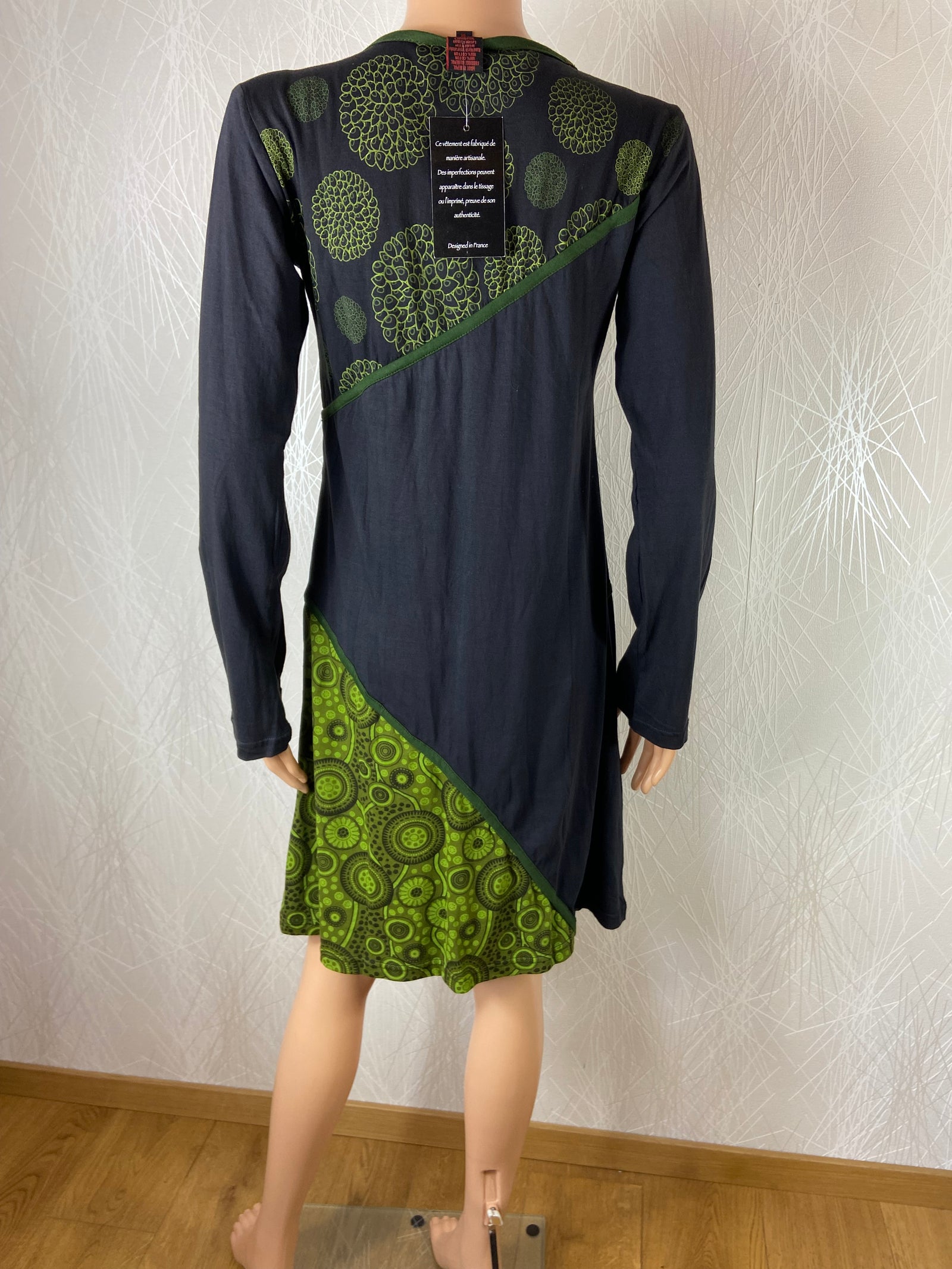 Robe en coton noire et verte à motifs géométriques manches longues Aller Simplement