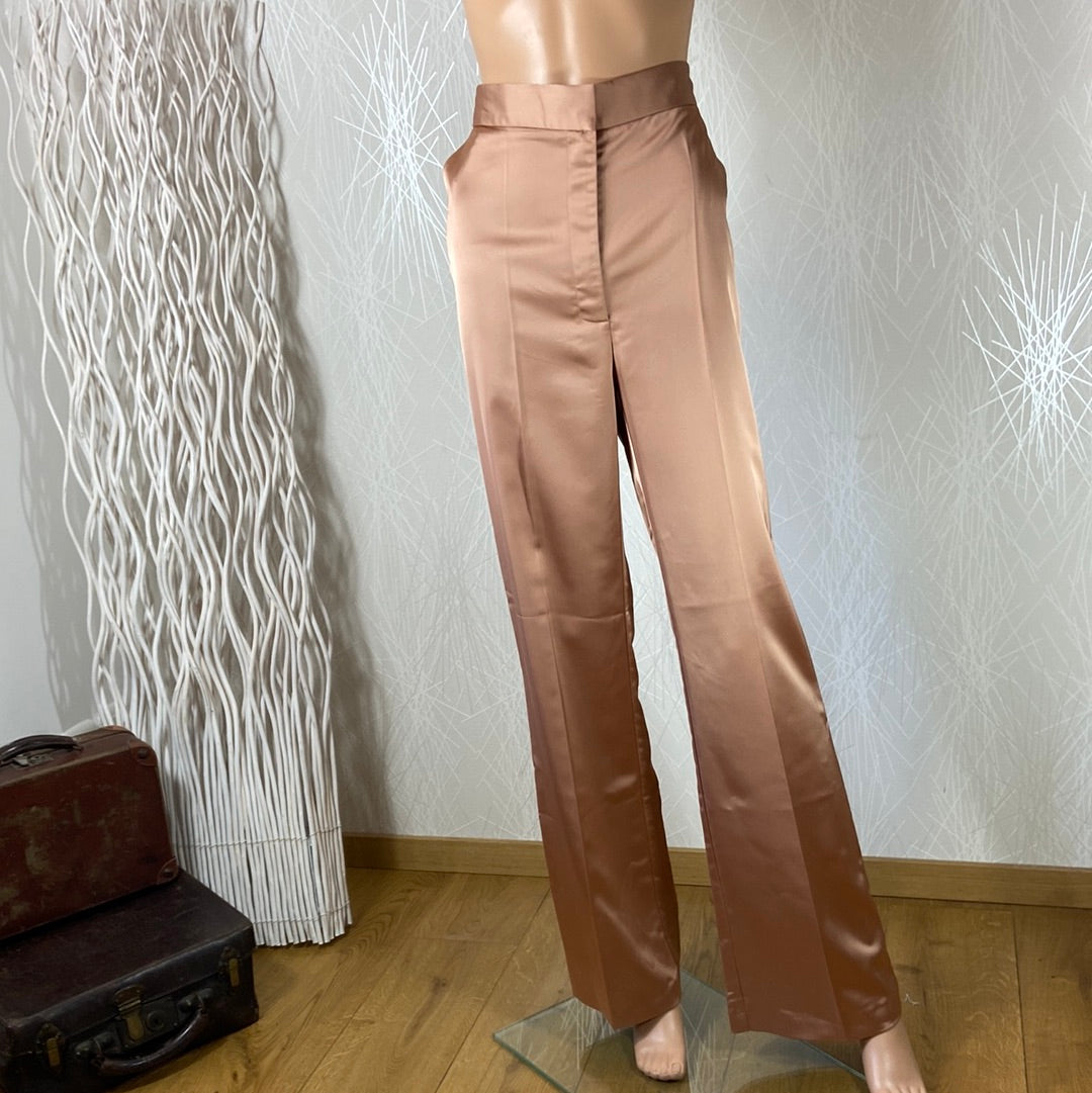 Pantalon femme tissu satin rose saumon taille haute coupe flare Kaos - Offre-Unique