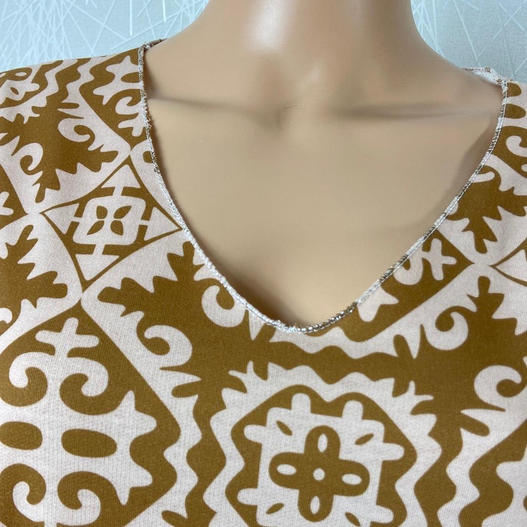 Robe beige ocre droite manches longues col V Made In Italy - Offre-Unique