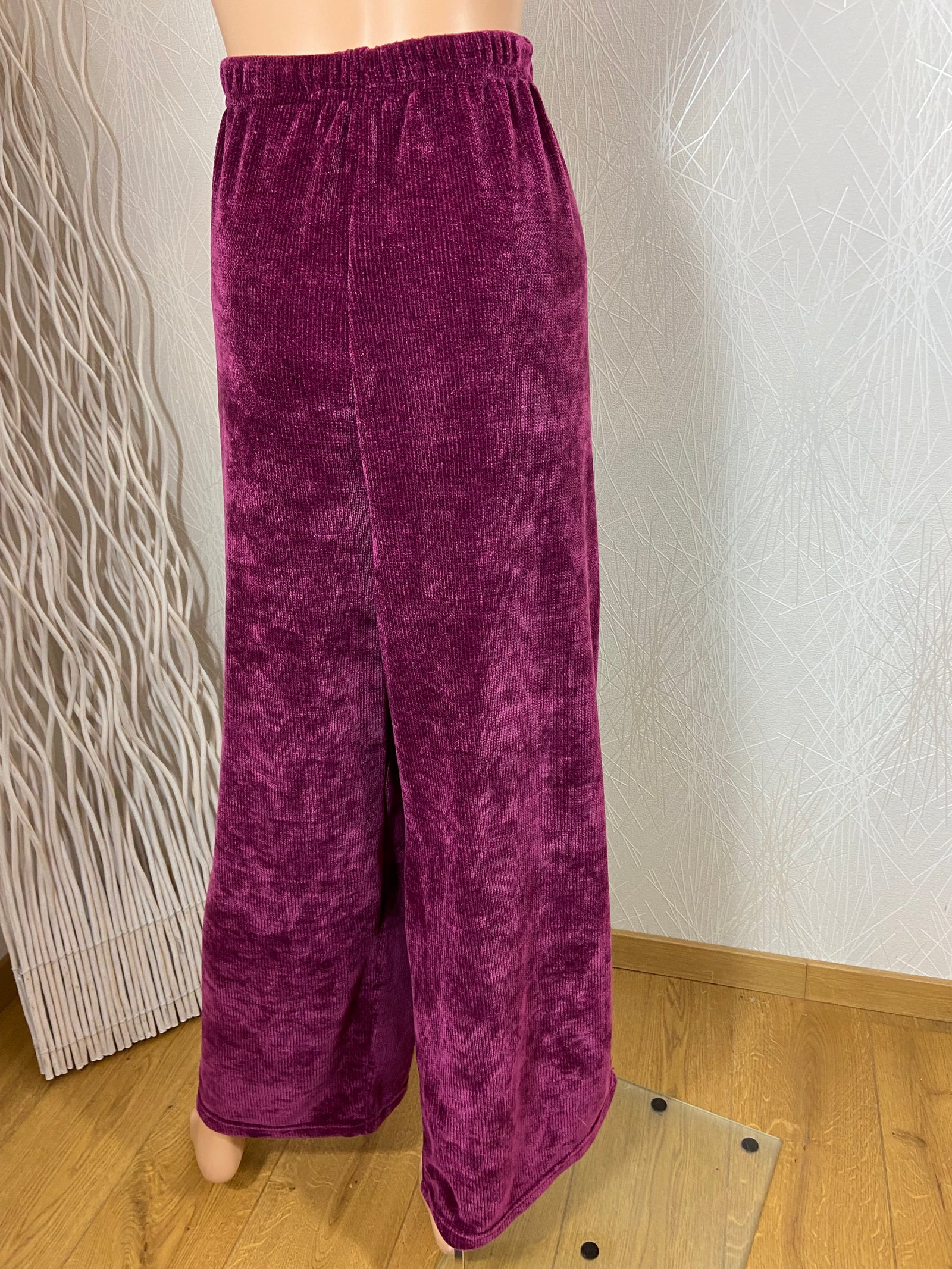 Pantalon fluide rouge bordeaux velours côtelé grande taille Edmond Boublil