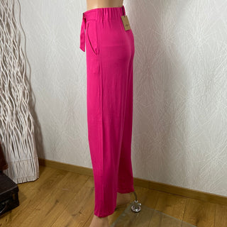 Pantalon rose fuchsia taille haute élastique jambes larges modèle Lili Surkana