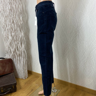 Pantalon velours bleu marine taille haute coupe girlfriend modèle Lucien C’est Beau la Vie