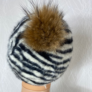 Bonnet motif zèbre chaud doux laine angora pompon fourrure synthétique
