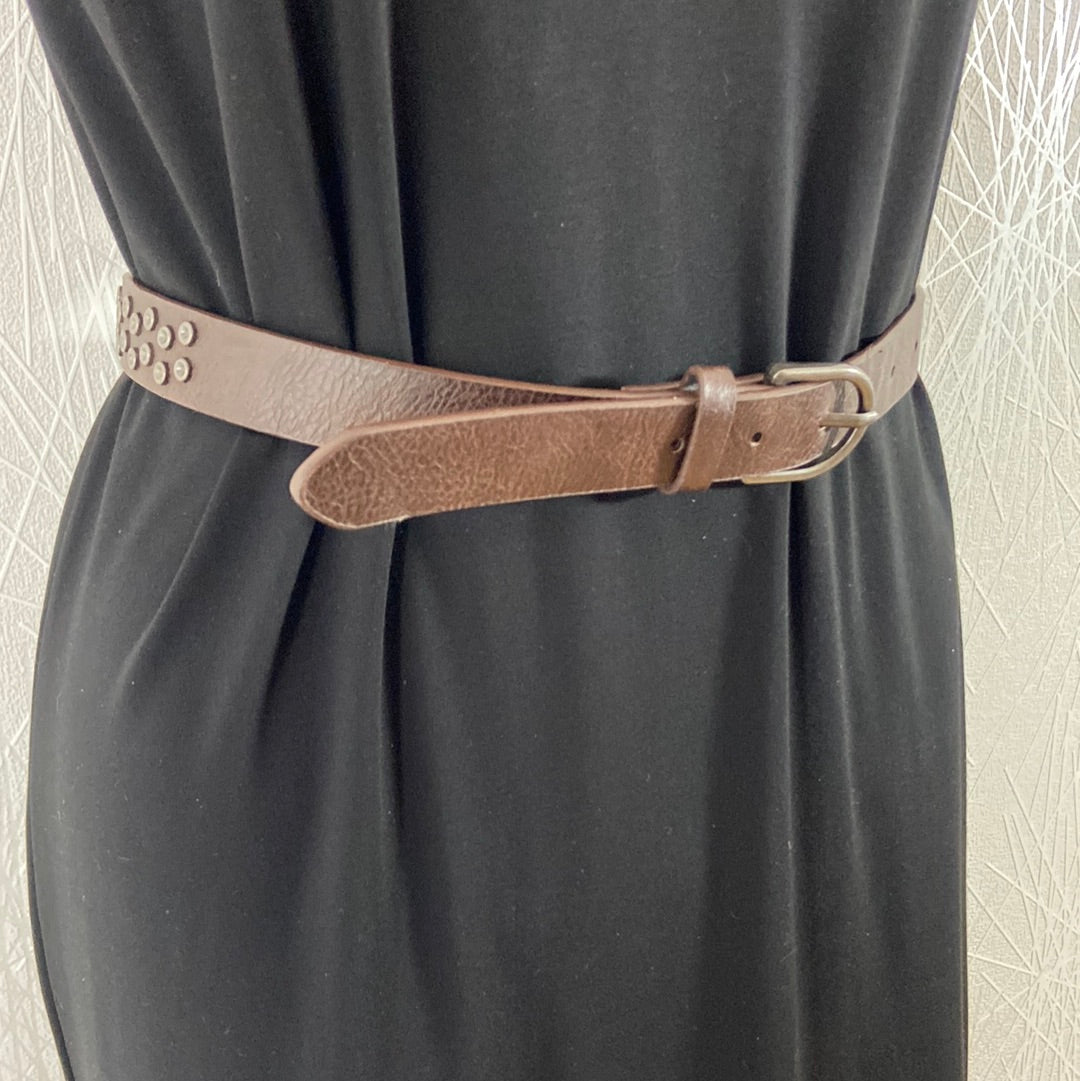 Ceinture marron cuir synthétique avec rivets décoratifs