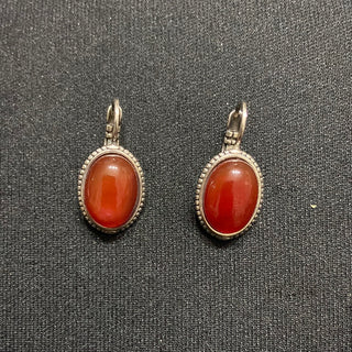 Boucles d’oreilles pendantes dormeuses plaqué argent pierre semi-précieuse rouge Shabada