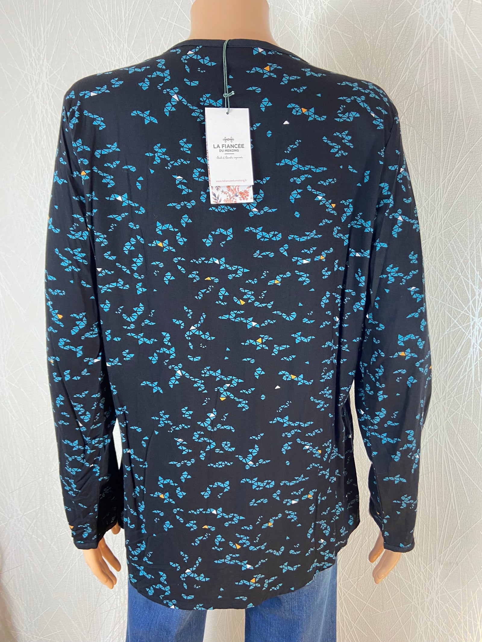 Blouse noire à motifs bleus manches longues La Fiancée du Mékong